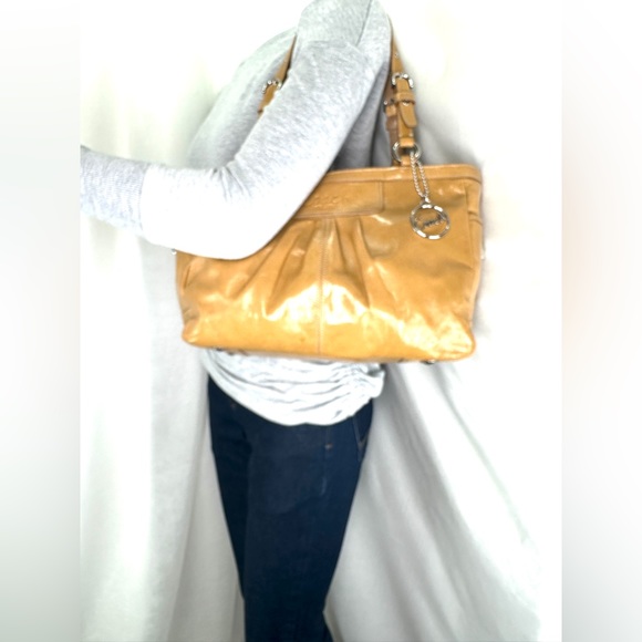 Coach Gallery F13761 Golden Tan Patent Leather Medium Shoulder Bag Turn Locks - Picture 2 of 12